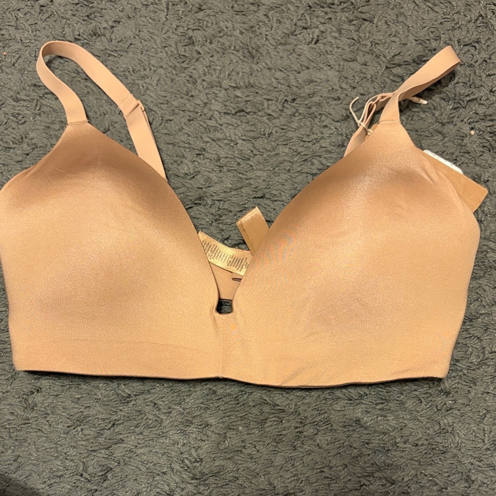 SKIMS wireless form T-shirt bra